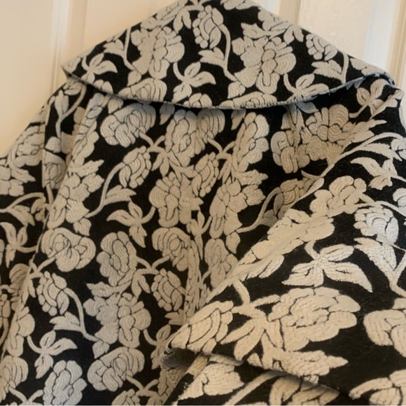 Vintage Kensie designer crop classic floral print button coat black and white - Picture 15 of 15